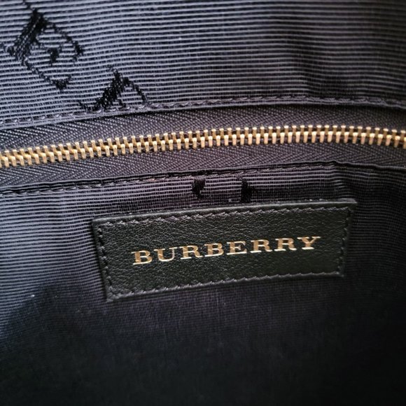 Burberry Pale Grey Signature Grain Leather Medium Welburn Tote Bag - Picture 3 of 4
